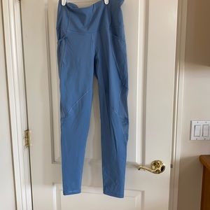 Victoria’s Secret Sport size M blue leggings